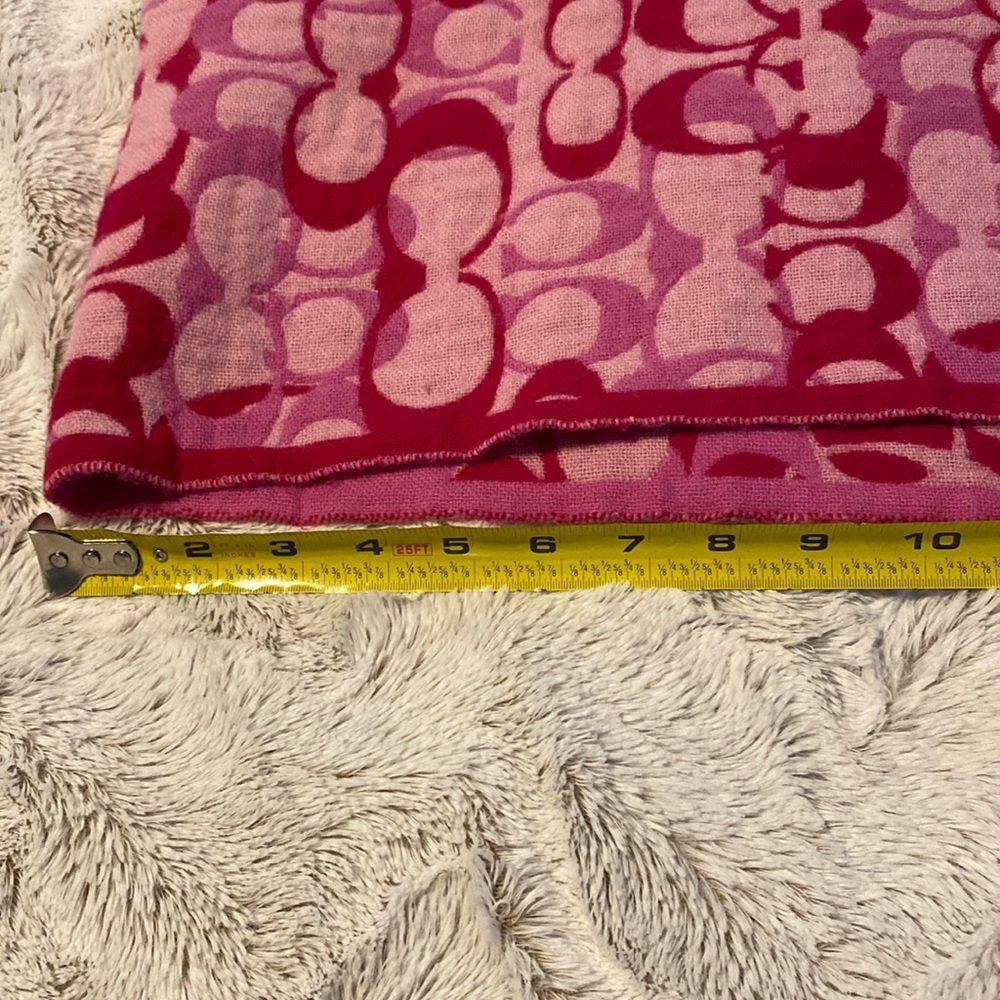 Coach Scarf. Wool/cashme blend - Picture 5 of 7